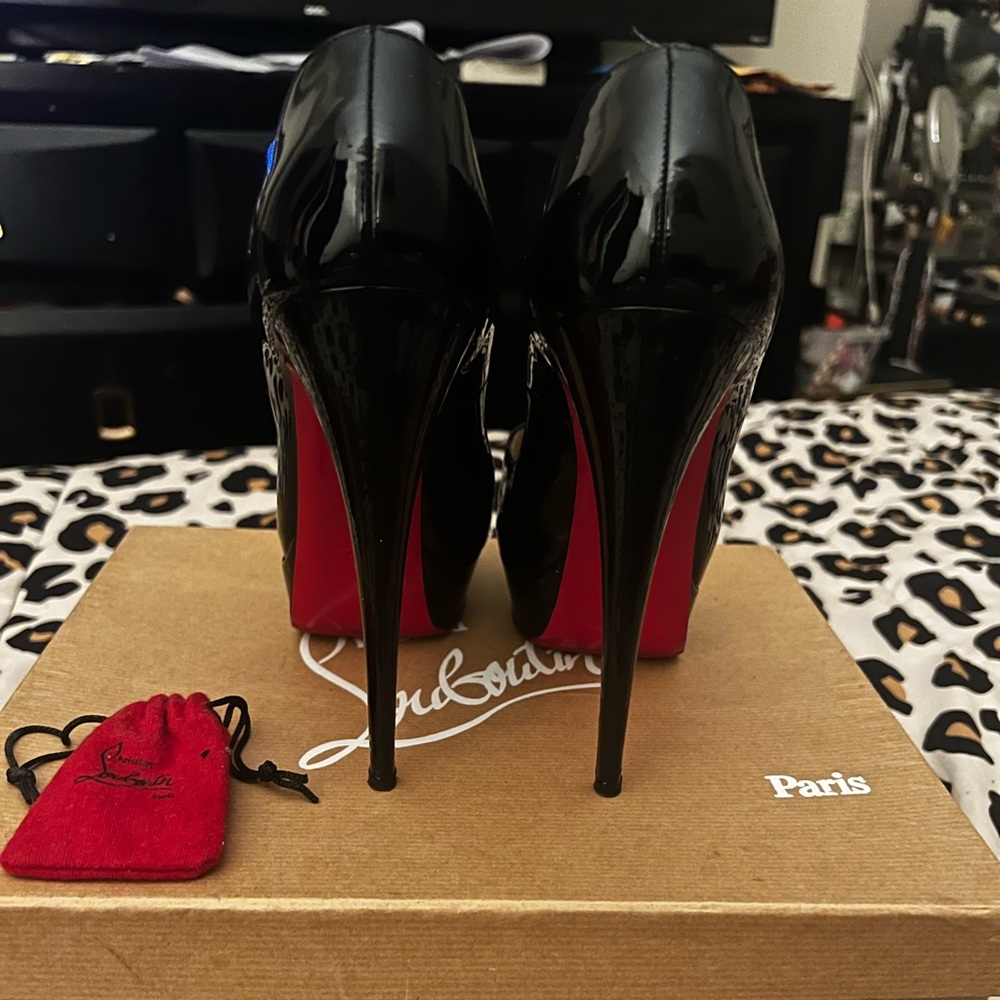Black Patent Leather christian louboutin size 40.